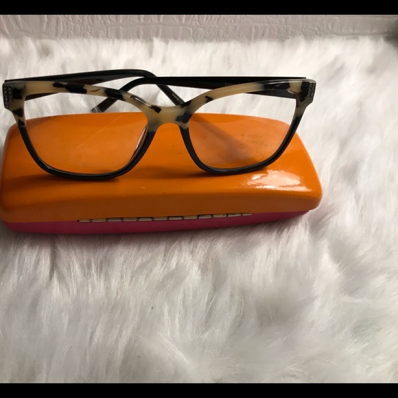 Vera Wang Designer Frames - Picture 4 of 4